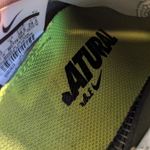 NIKE Running Walking Tennis Shoes - Picture 11 of 14